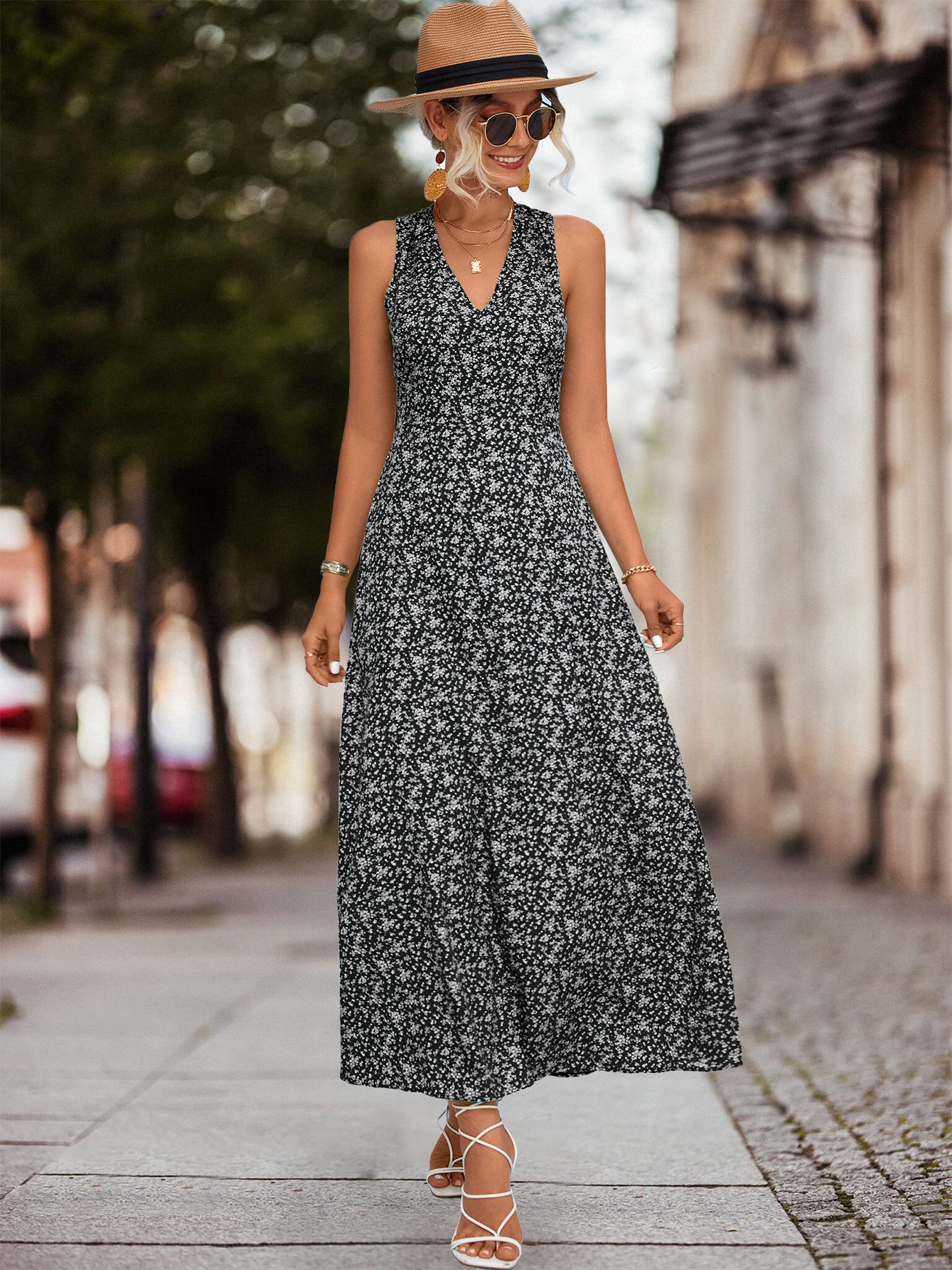 Damen Maxikleid mit floralem V-Ausschnitt und schwingendem Rock Sovae